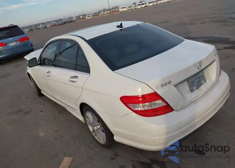 2009 Mercedes-Benz C 300 Luxury 4Matic/Sport 4Matic из США, поврежденный, VIN WDDGF81X99R067380